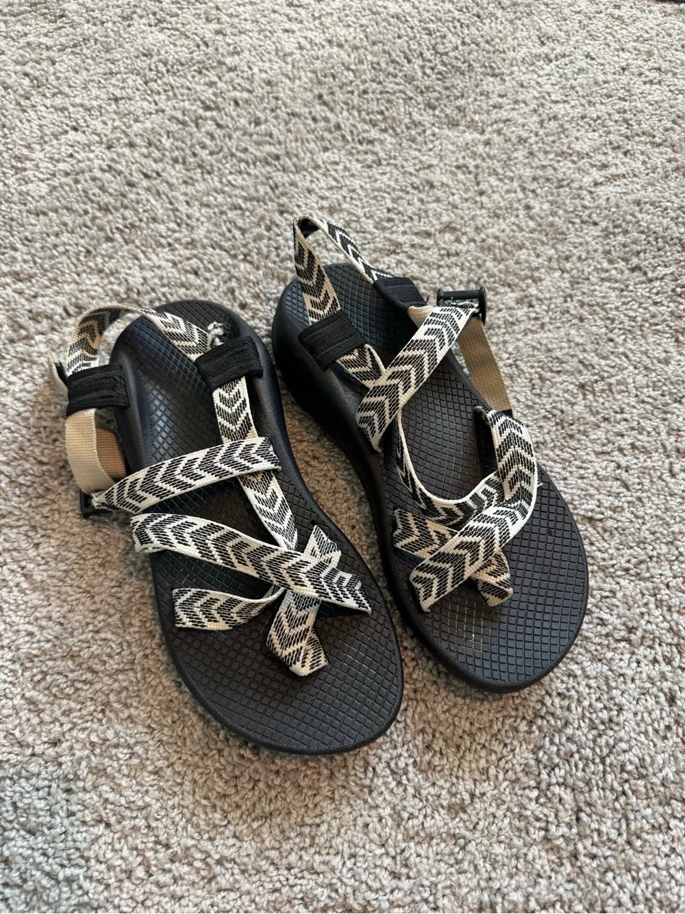 Chaco Z2 Women's Black Sandals with Adjustable Chevron Straps and Toe Loop